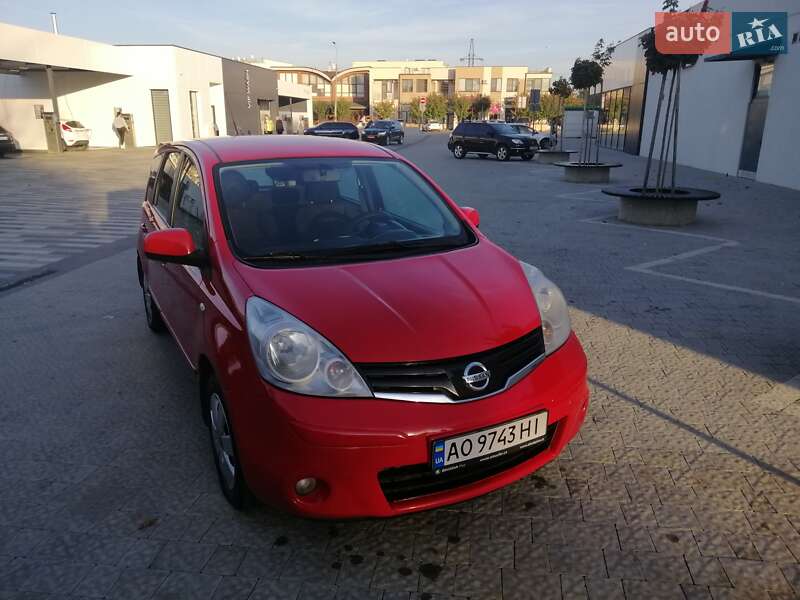 Хэтчбек Nissan Note 2010 в Ужгороде