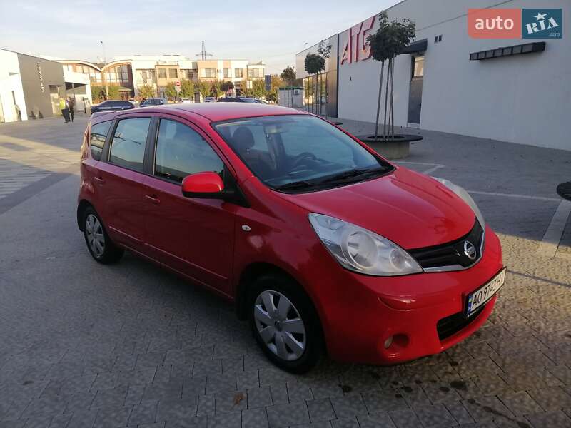 Хэтчбек Nissan Note 2010 в Ужгороде