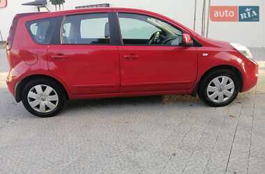 Хэтчбек Nissan Note 2010 в Ужгороде