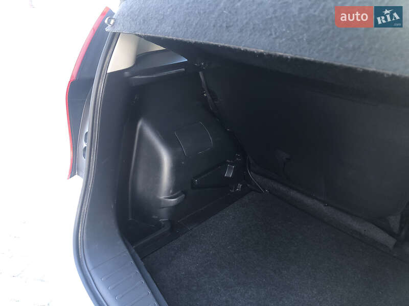 Хетчбек Nissan Note 2015 в Кам'янець-Подільському