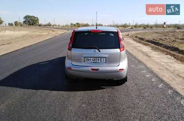 Хэтчбек Nissan Note 2008 в Рени