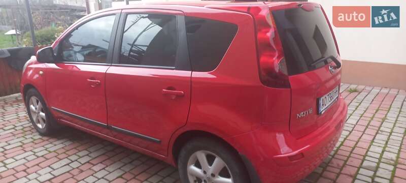 Хетчбек Nissan Note 2008 в Тячеві