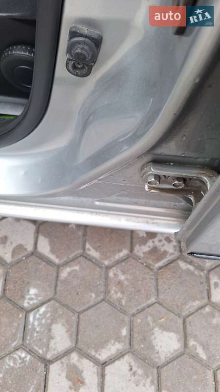 Хетчбек Nissan Note 2007 в Тернополі