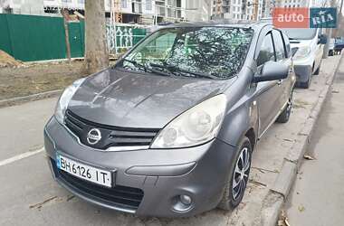 Хэтчбек Nissan Note 2011 в Одессе