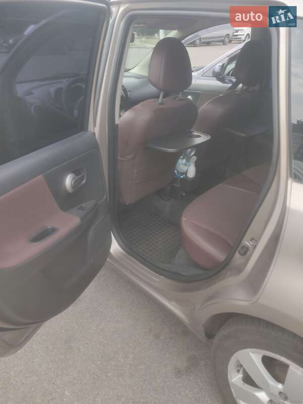 Хэтчбек Nissan Note 2008 в Украинке