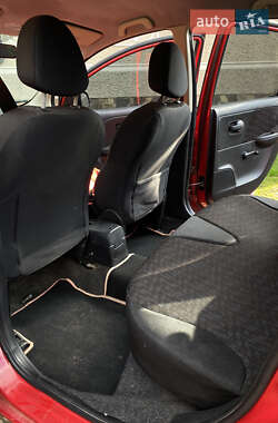 Хэтчбек Nissan Note 2006 в Перечине