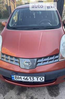 Хэтчбек Nissan Note 2006 в Измаиле