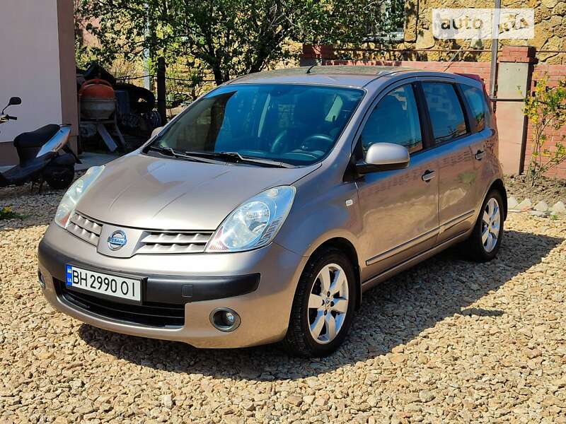 Хэтчбек Nissan Note 2006 в Одессе