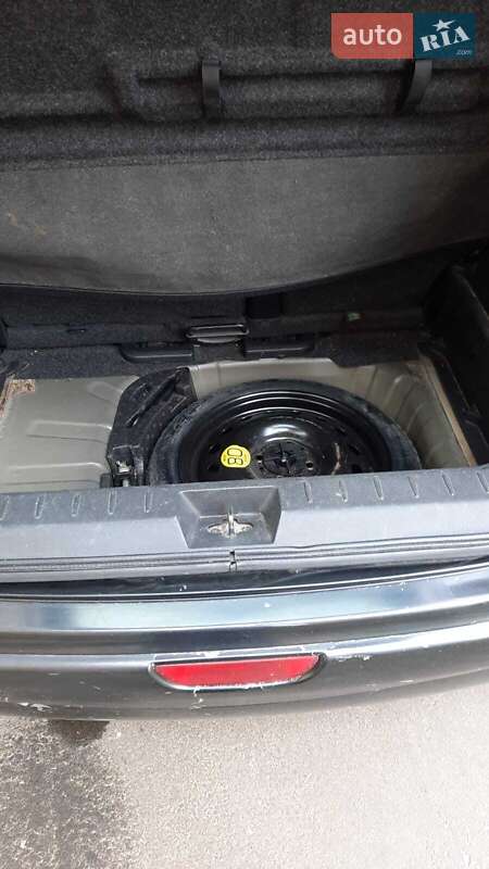 Хэтчбек Nissan Note 2007 в Киеве