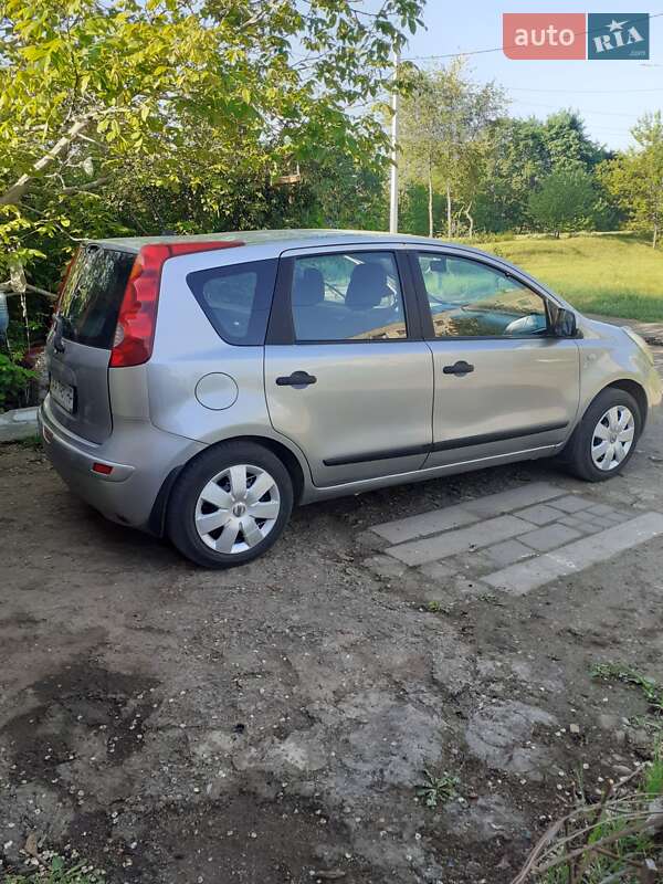 Хетчбек Nissan Note 2008 в Марганці