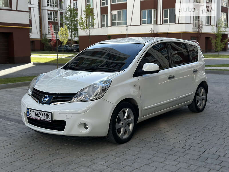 Хетчбек Nissan Note 2010 в Івано-Франківську