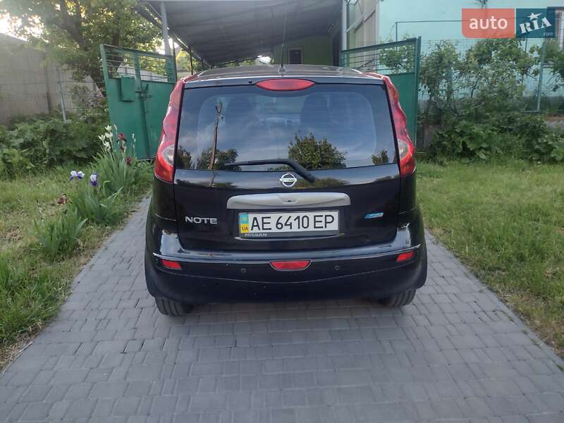 Хетчбек Nissan Note 2011 в Дніпрі