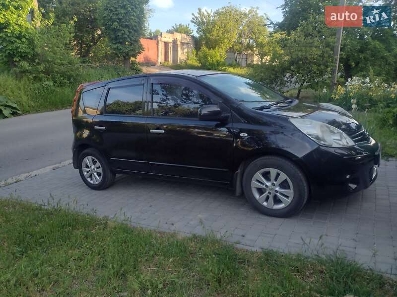 Хетчбек Nissan Note 2011 в Дніпрі