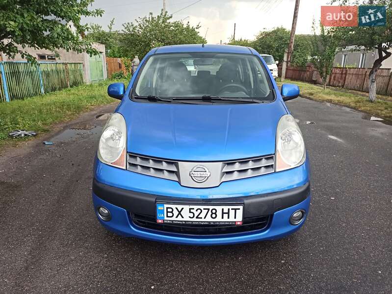 Хэтчбек Nissan Note 2006 в Староконстантинове