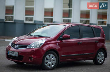 Хэтчбек Nissan Note 2012 в 