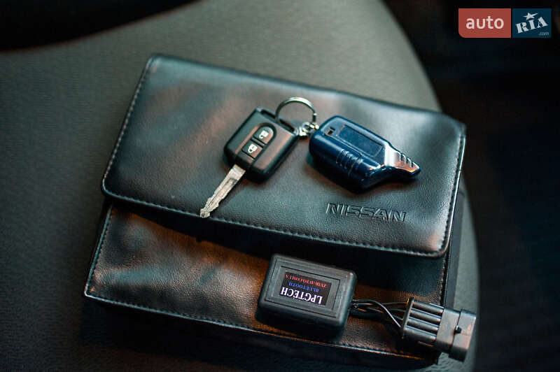Хэтчбек Nissan Note 2012 в Запорожье