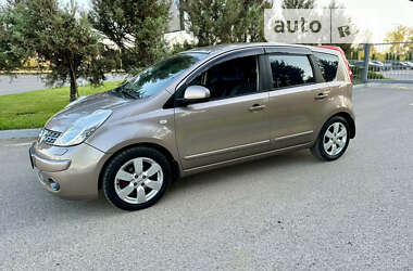 Хэтчбек Nissan Note 2008 в Полтаве