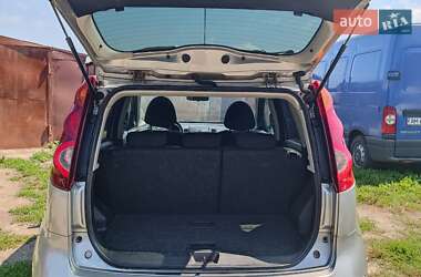 Хэтчбек Nissan Note 2012 в Чуднове