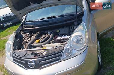 Хэтчбек Nissan Note 2012 в Чуднове