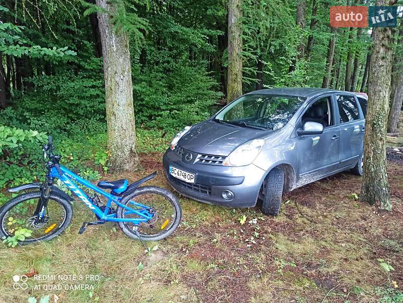 Хэтчбек Nissan Note 2006 в Львове