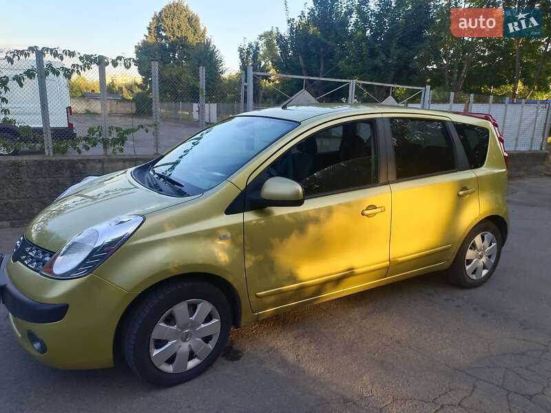 Хэтчбек Nissan Note 2006 в Умани