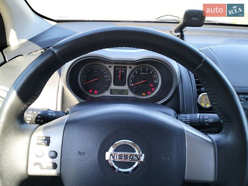 Хэтчбек Nissan Note 2006 в Киеве