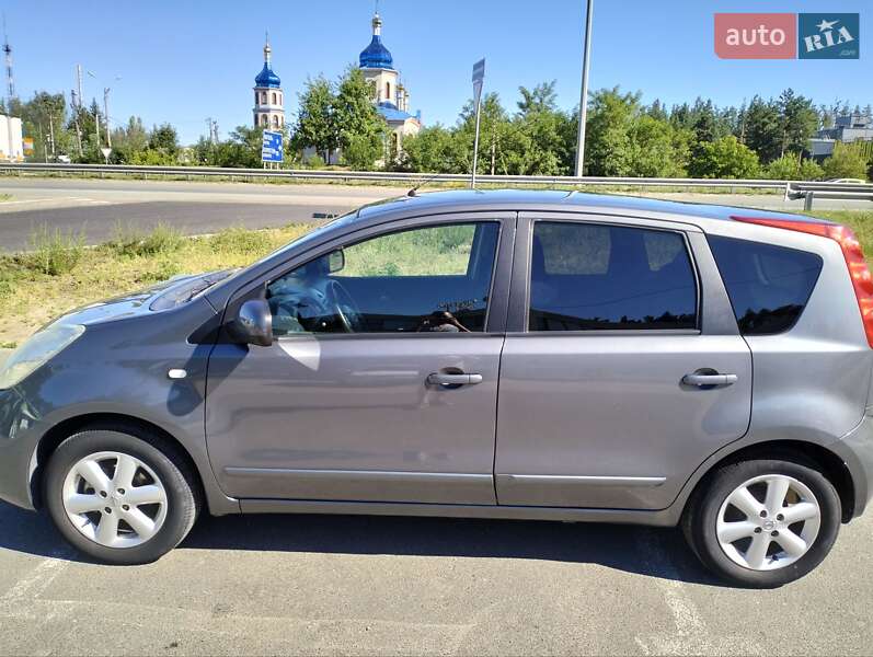 Хэтчбек Nissan Note 2006 в Киеве