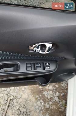 Хэтчбек Nissan Note 2013 в 
