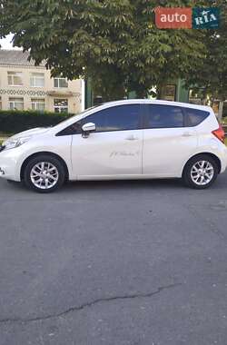 Хэтчбек Nissan Note 2013 в 