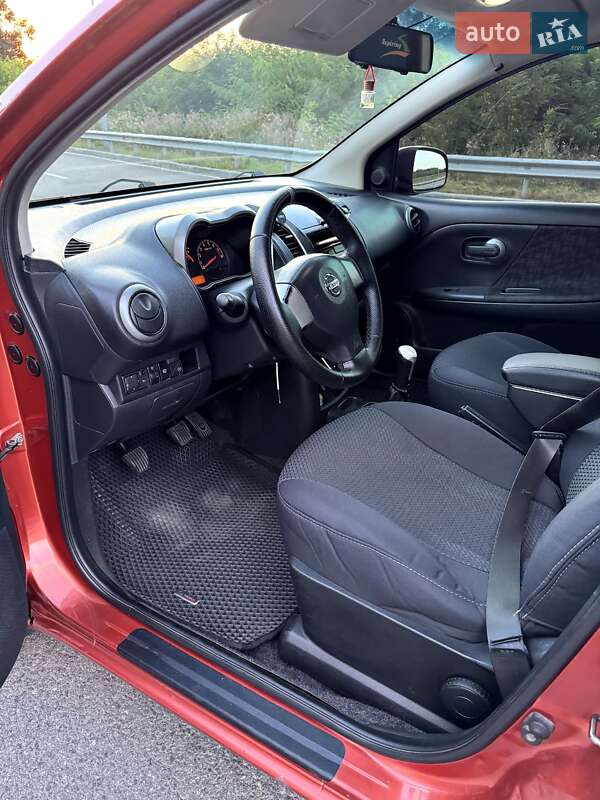 Хетчбек Nissan Note 2006 в Хмельницькому