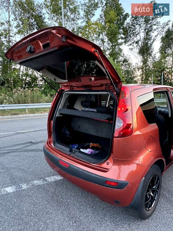 Хетчбек Nissan Note 2006 в Хмельницькому