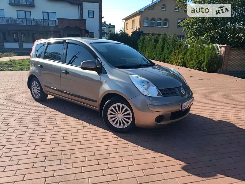 Хетчбек Nissan Note 2008 в Івано-Франківську