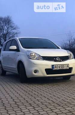 Хэтчбек Nissan Note 2010 в Солотвине