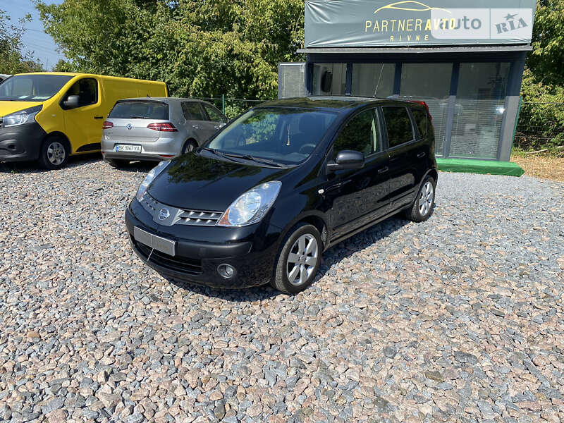 Хэтчбек Nissan Note 2008 в Ровно