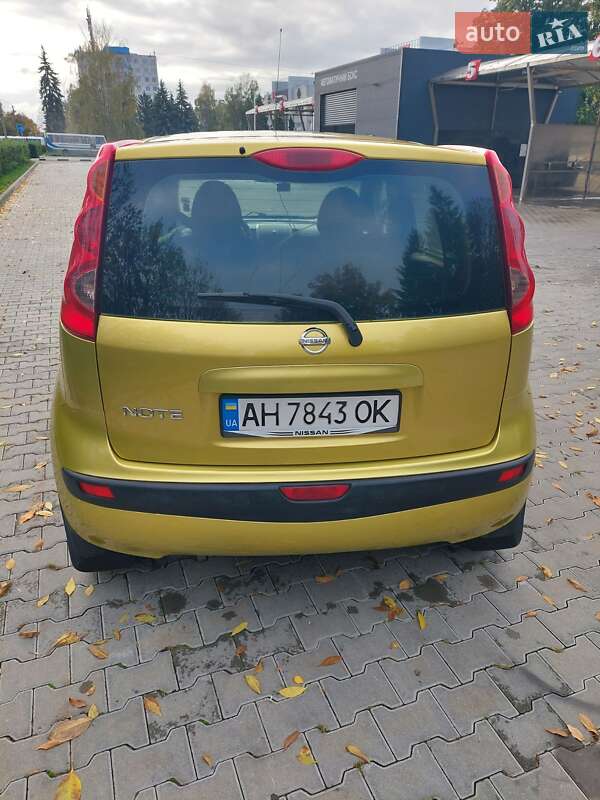Хэтчбек Nissan Note 2006 в Черновцах