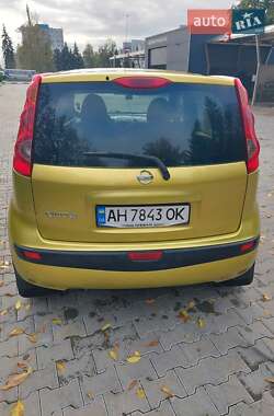 Хэтчбек Nissan Note 2006 в 