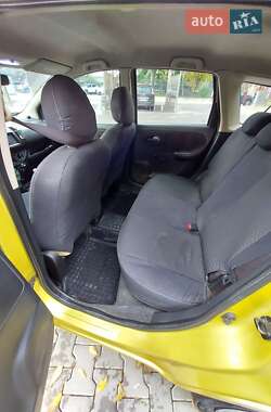 Хэтчбек Nissan Note 2006 в 