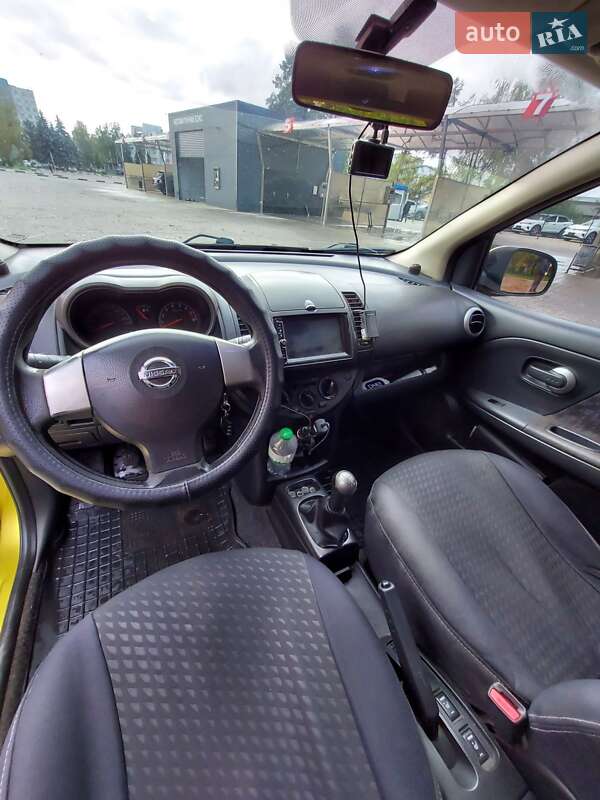 Хэтчбек Nissan Note 2006 в Черновцах
