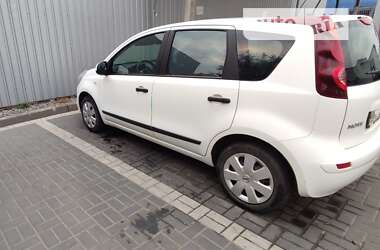 Хэтчбек Nissan Note 2011 в Полтаве