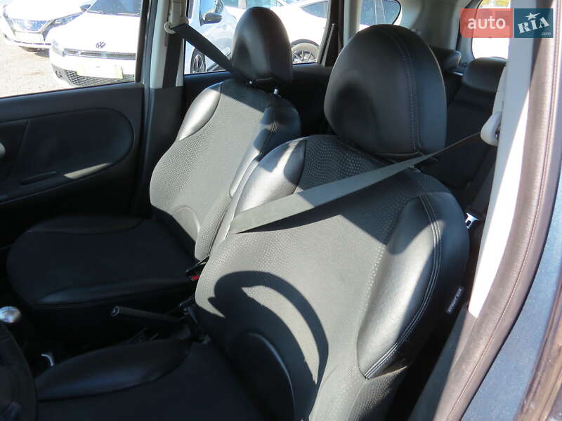 Хэтчбек Nissan Note 2012 в Кропивницком
