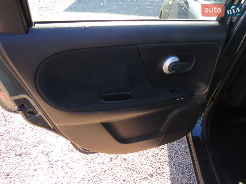 Хэтчбек Nissan Note 2012 в Кропивницком