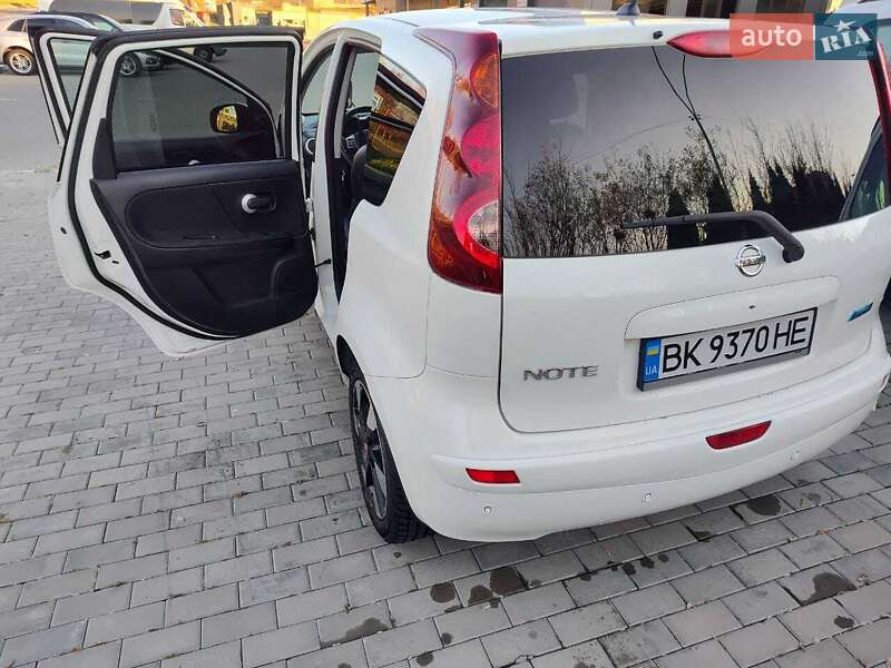 Хетчбек Nissan Note 2012 в Рівному фото 9 Хетчбек Nissan Note 2012 в Рівному