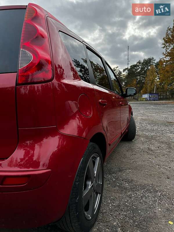 Хэтчбек Nissan Note 2008 в Киеве