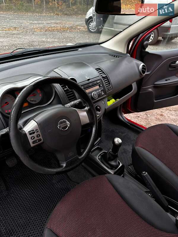 Хэтчбек Nissan Note 2008 в Киеве