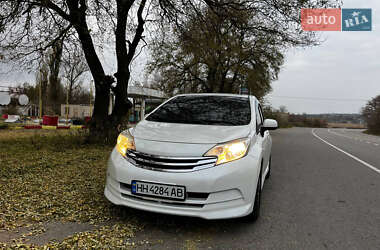 Хэтчбек Nissan Note 2013 в Доброславе