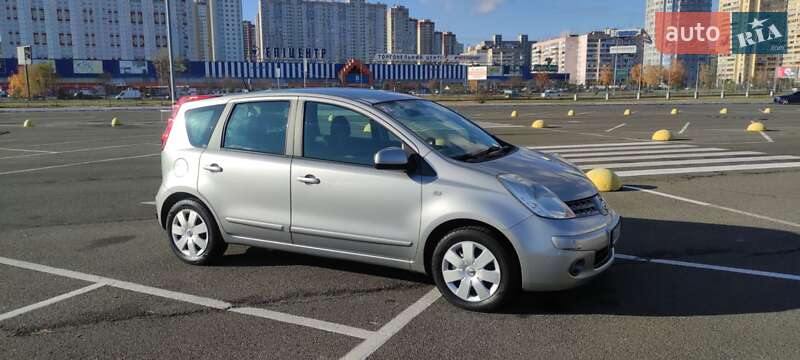 Хэтчбек Nissan Note 2008 в Трускавце