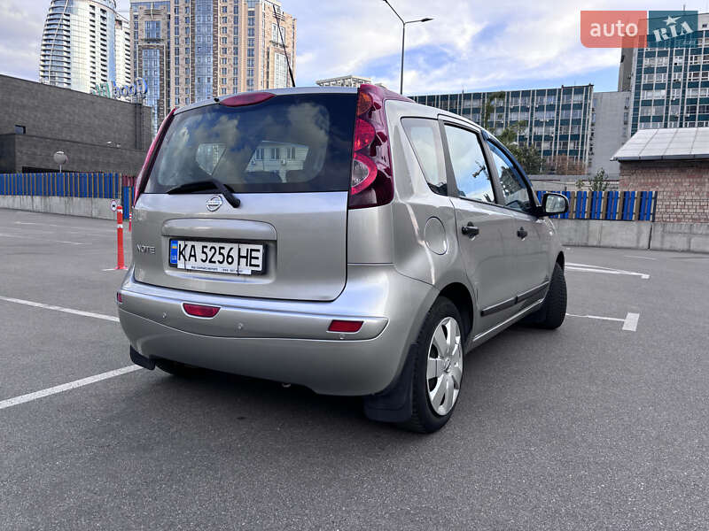 Хэтчбек Nissan Note 2011 в Чернигове