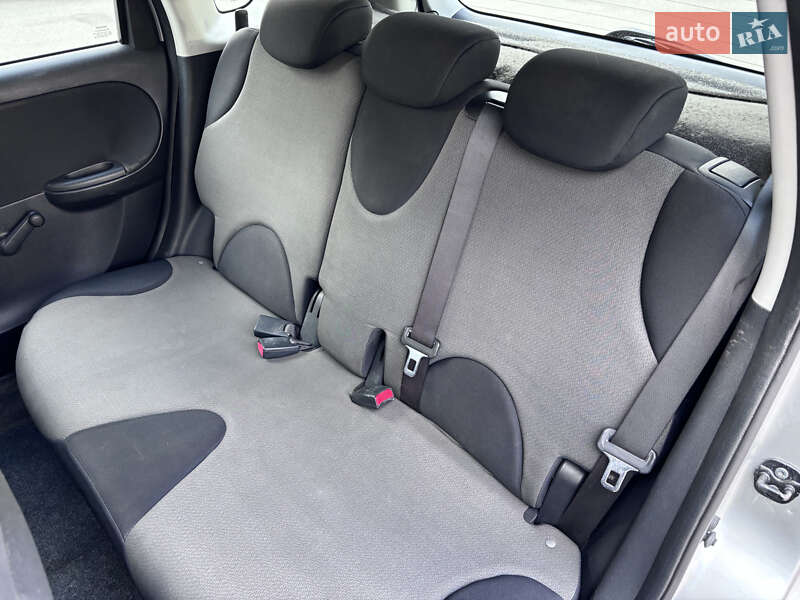 Хэтчбек Nissan Note 2011 в Чернигове