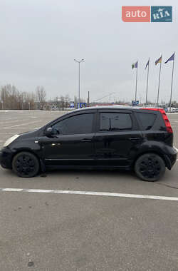 Хэтчбек Nissan Note 2007 в Киеве
