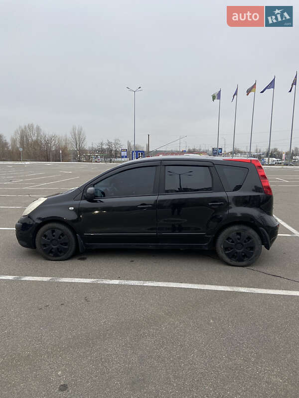 Хэтчбек Nissan Note 2007 в Киеве